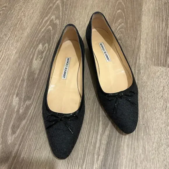Manolo Blahnik Pointed Toe Ballet Flats Gray Wool Bow Trim Italy EU 38
